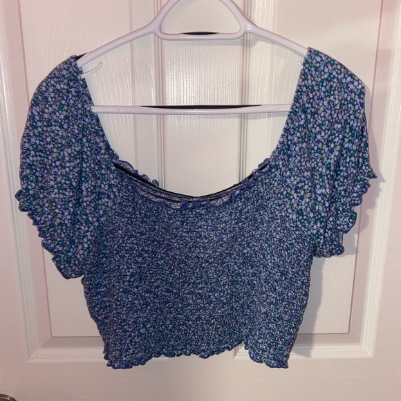 Aerie Smocked Puff Sleeve Crop Top - Picture 3 of 7